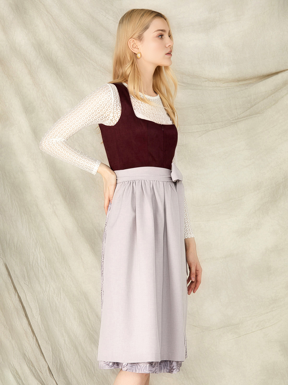 Dirndlbluse mit Kragen in Lila