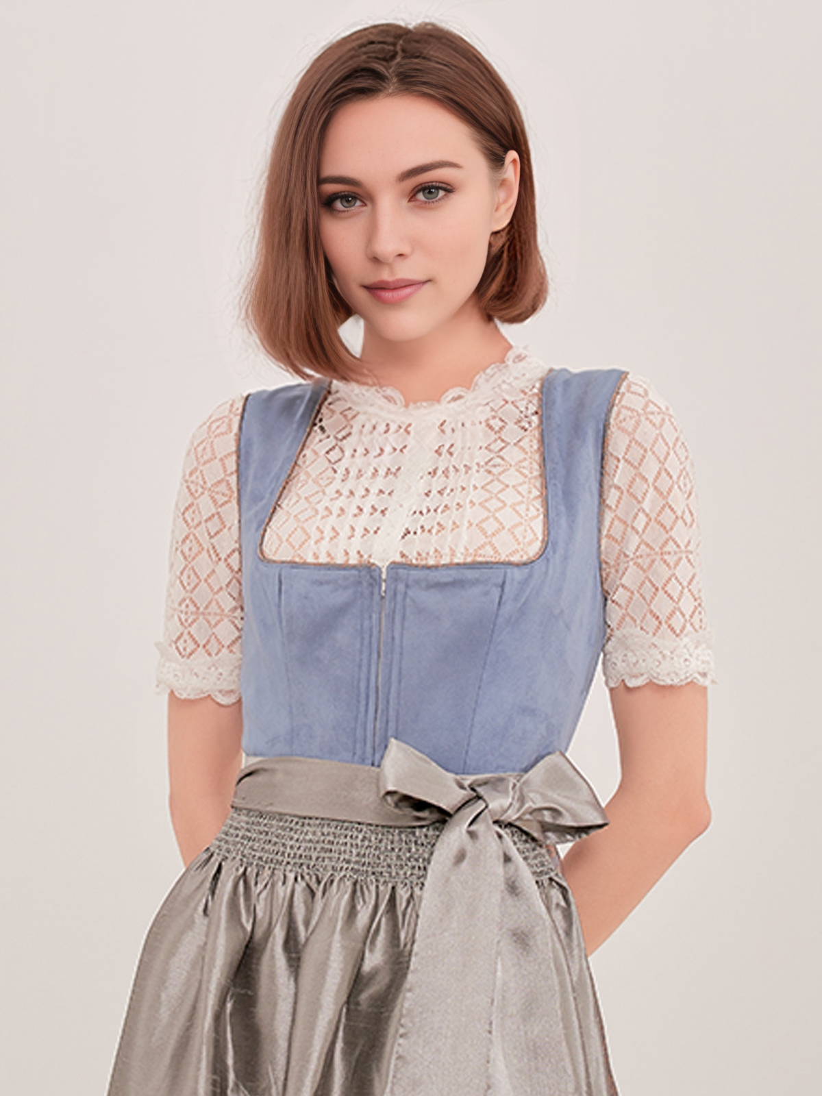 Gelbes Dirndl mit blauer Schürze