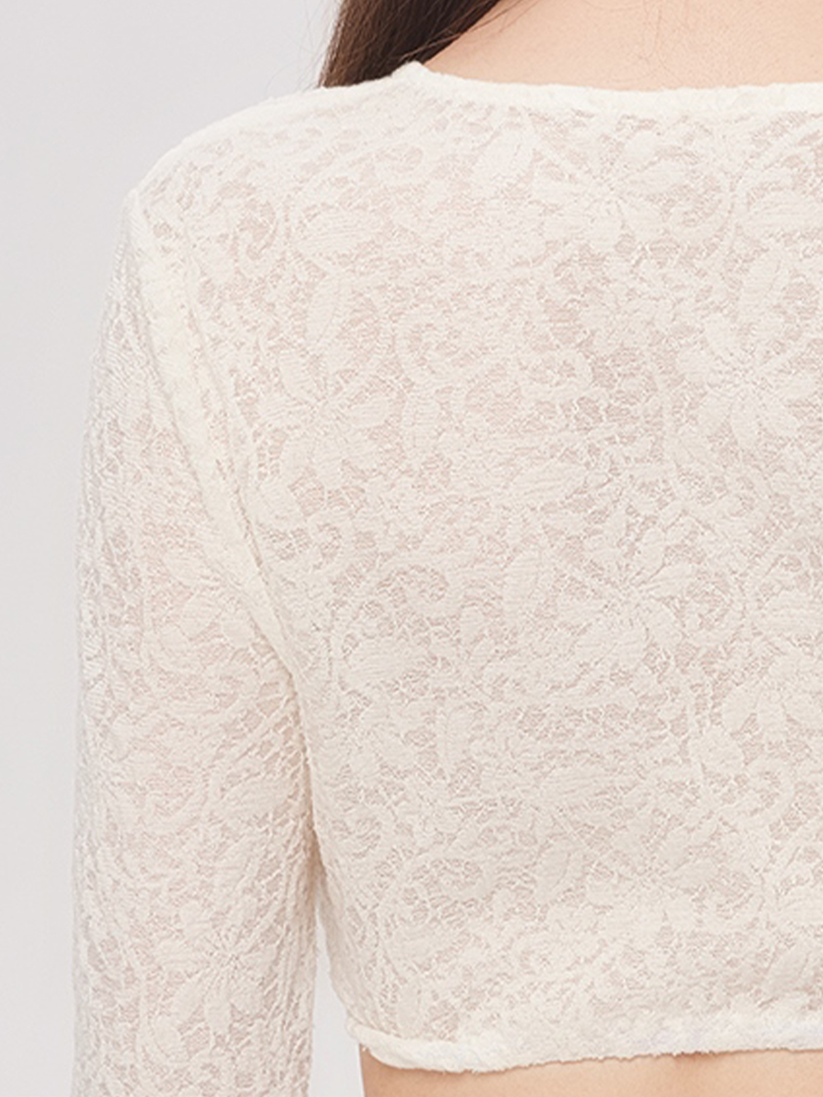 Moderne Dirndl-Bluse in Weiß