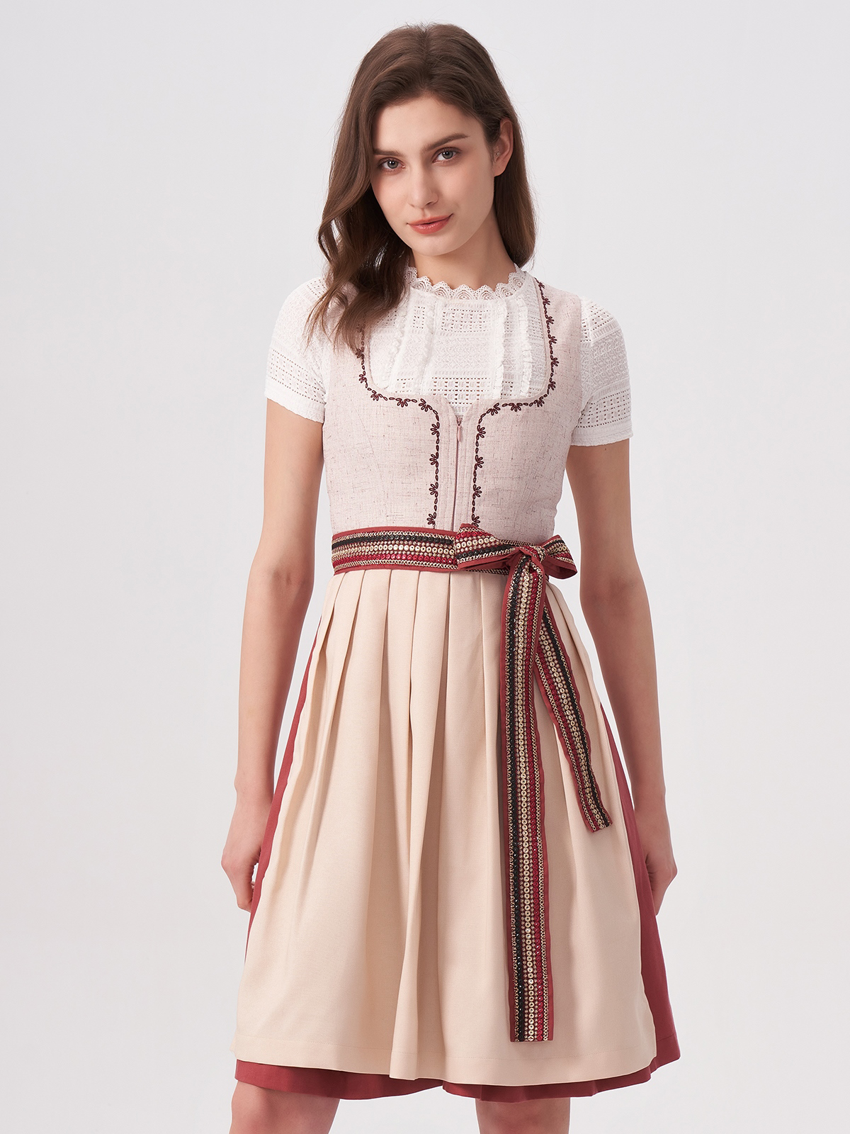 Dirndl in Rosa mit V-Ausschnitt Bluse