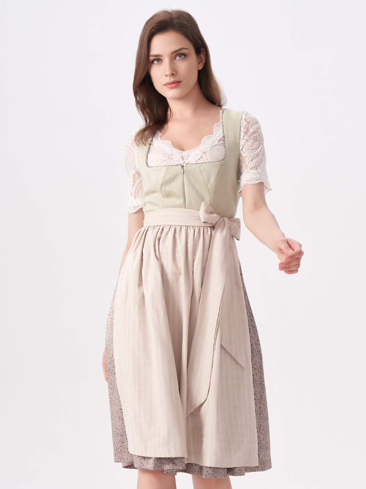 Graues Samt-Dirndl mit stilvoller Bluse