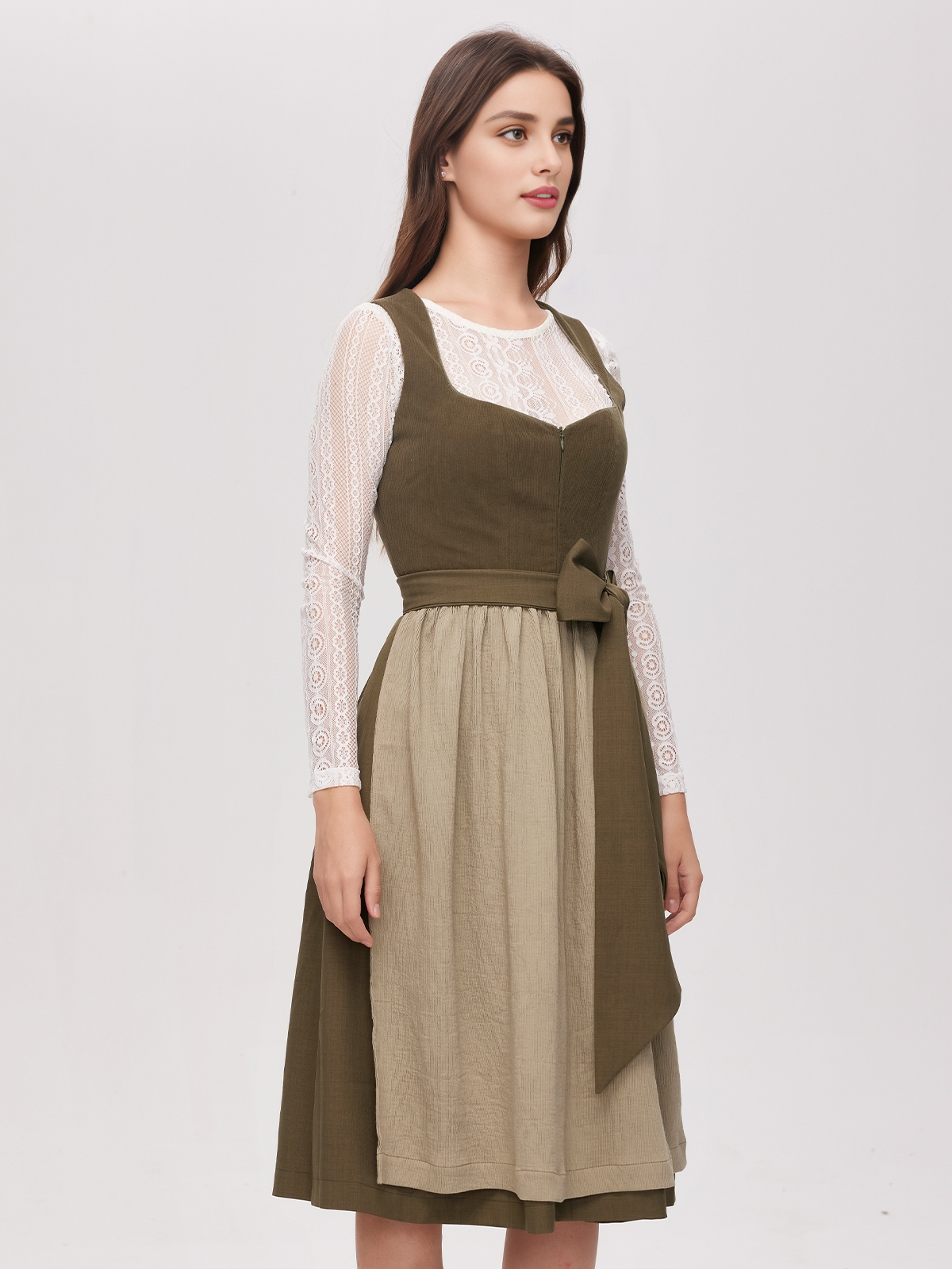 Dirndl in Grün und Blau