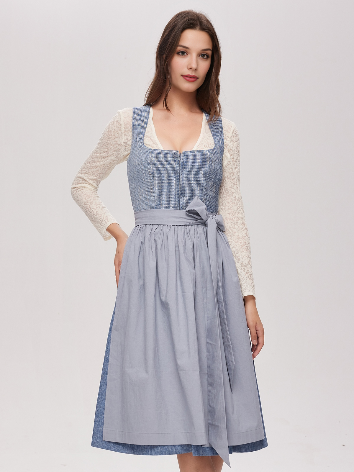 Elegantes blaues Dirndl