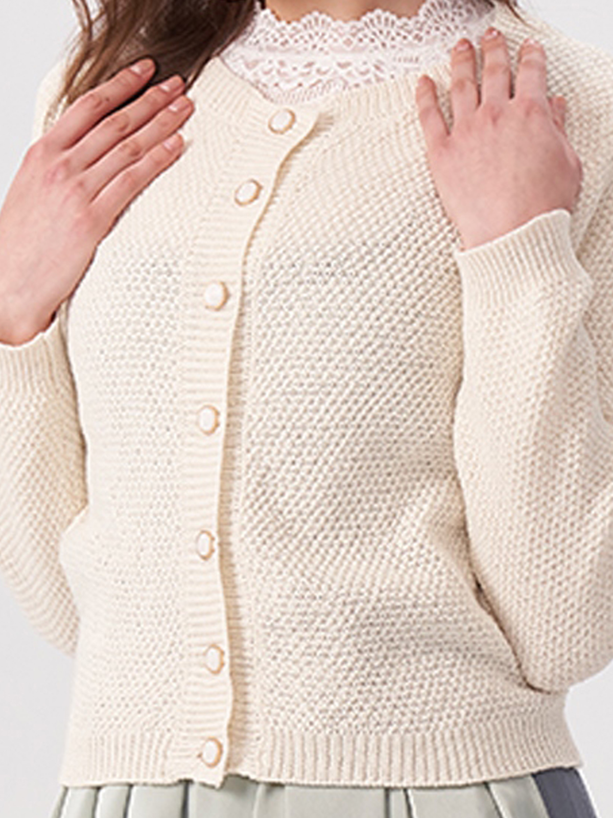 Moderne Body Tracht in Weiß