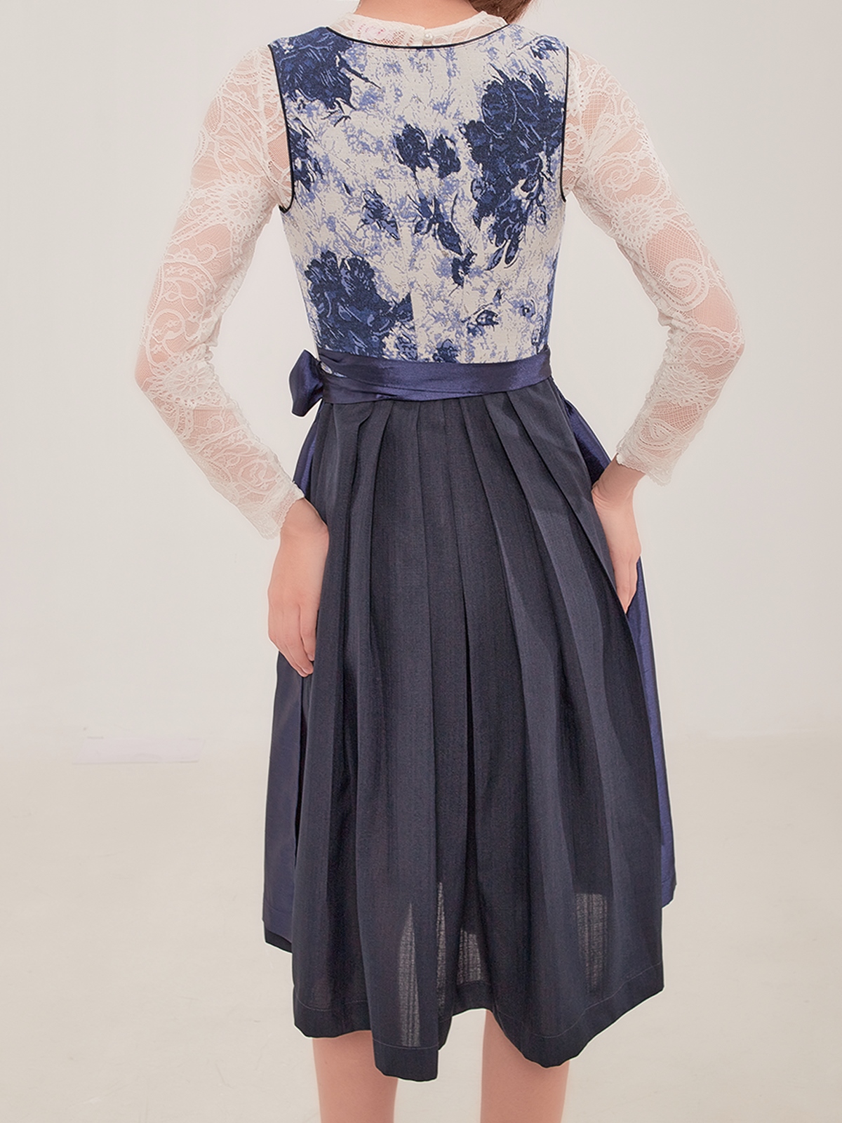 Dirndl in Blau