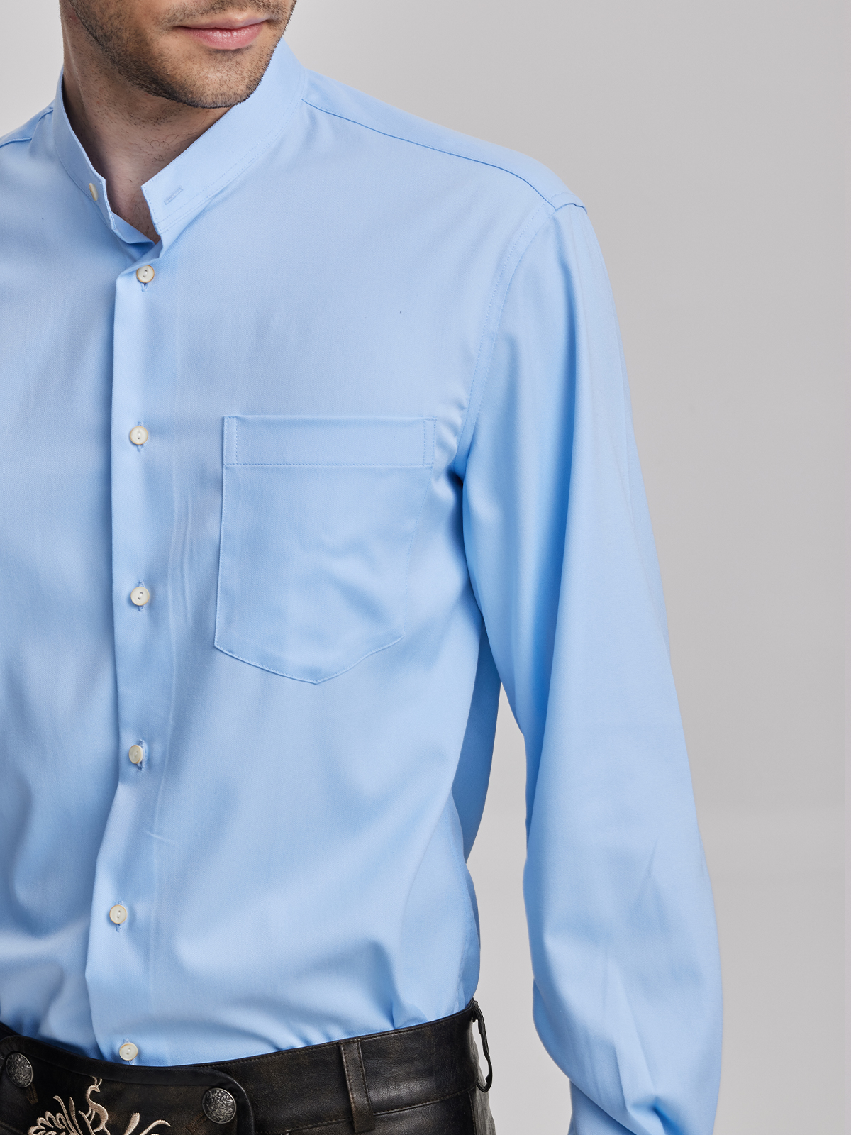 Dirndl-Bluse in Blau