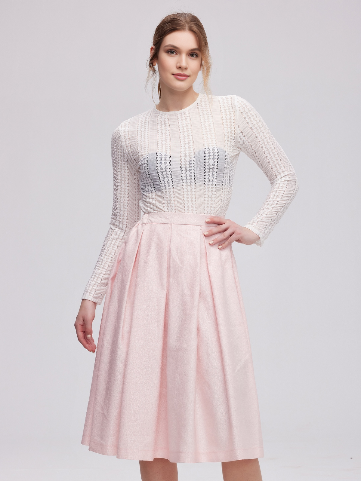 Dirndlbluse in Rosa – feminin und stilvoll