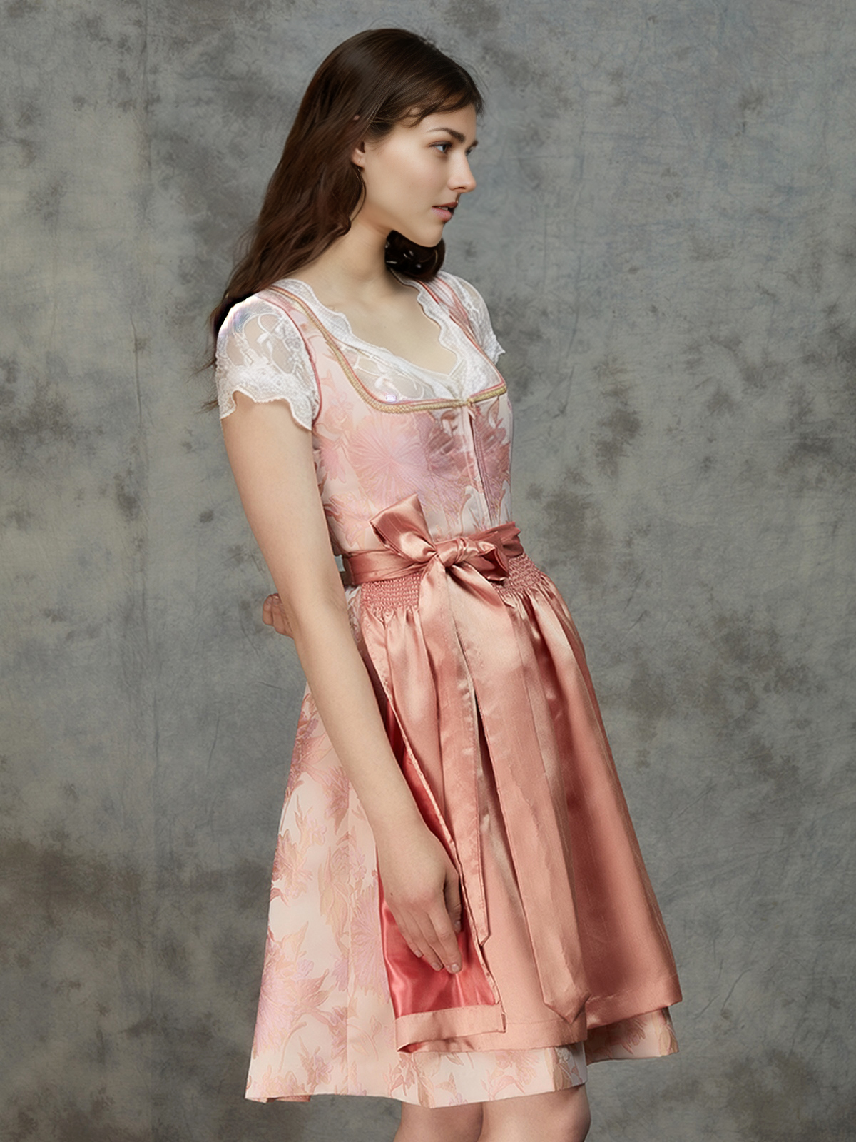 Elegantes Jamei Dirndl in Rosa
