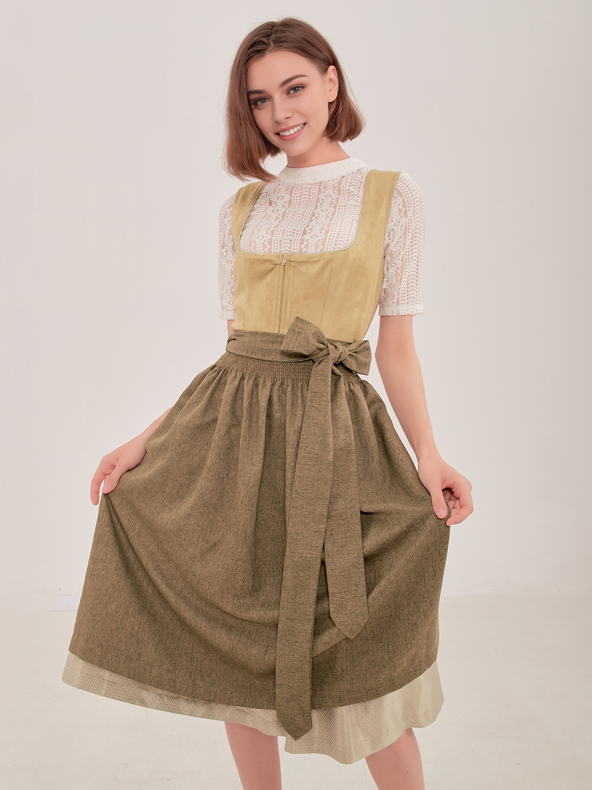Dirndl Grau Blau – Eleganz trifft Tradition