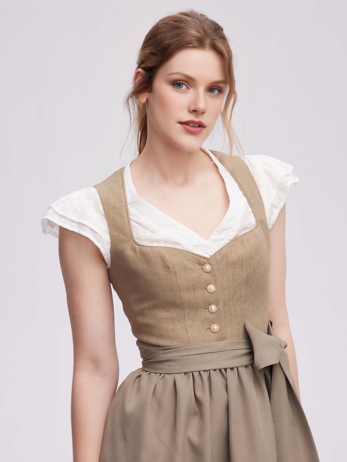Dirndl Grau Schwarz in eleganter Ausführung