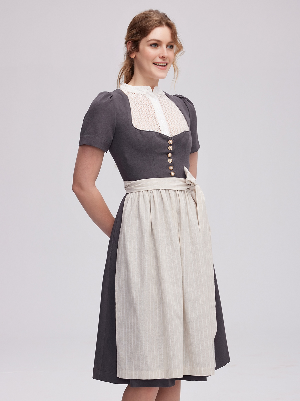 Modernes dunkelgrünes Dirndl mit schlanker Silhouette