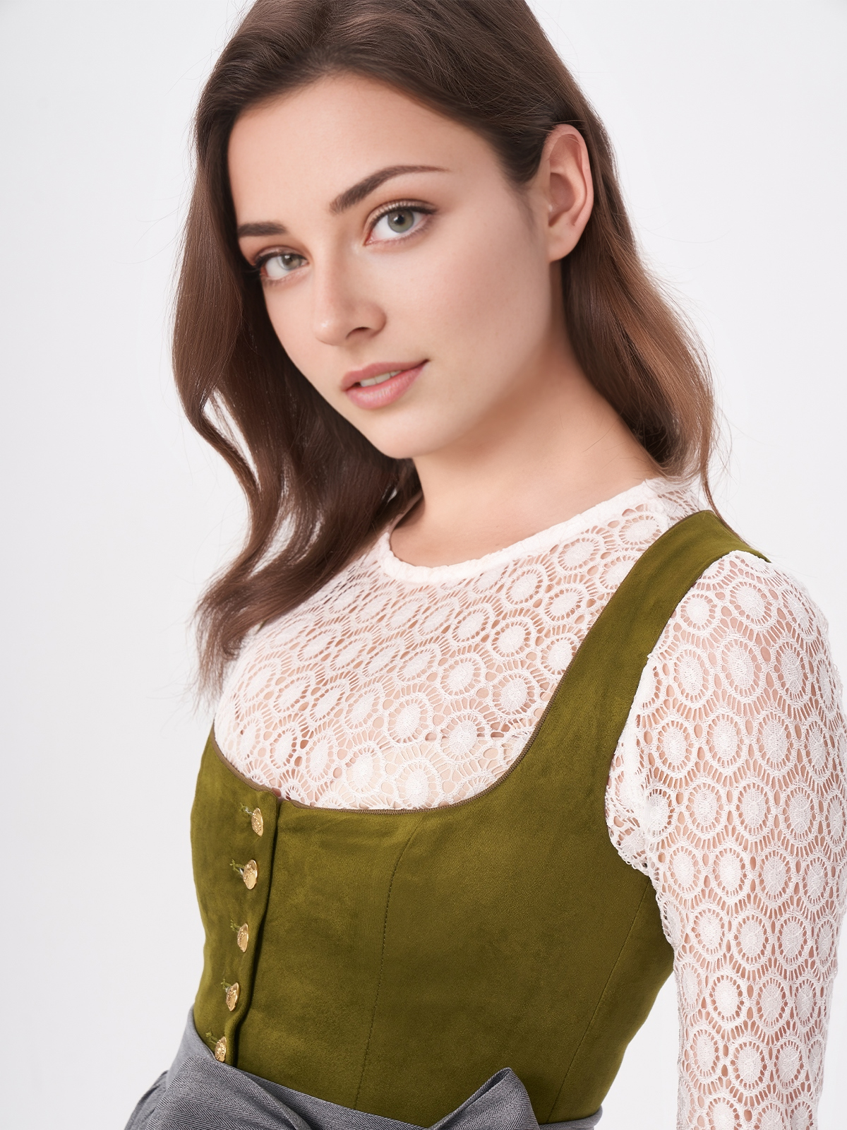 Grünes Dirndl mit traditionellem Schnitt