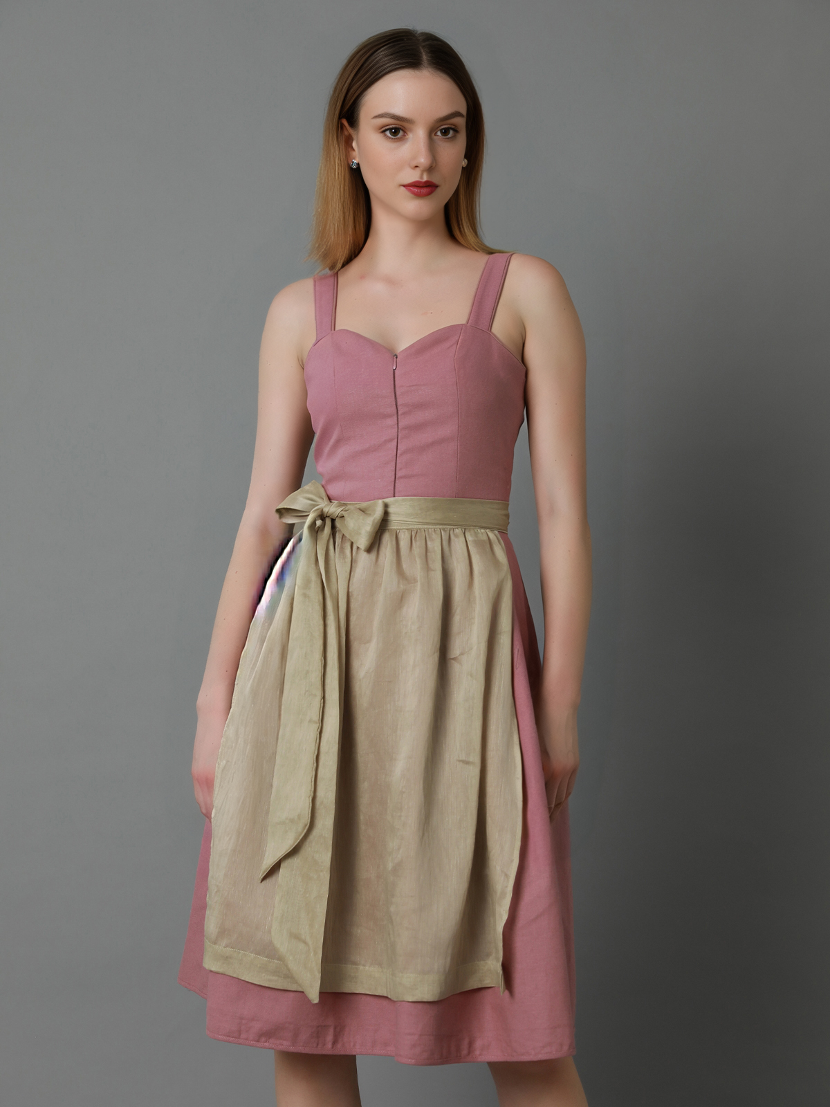 Dirndl mit geradem Ausschnitt in Rosa