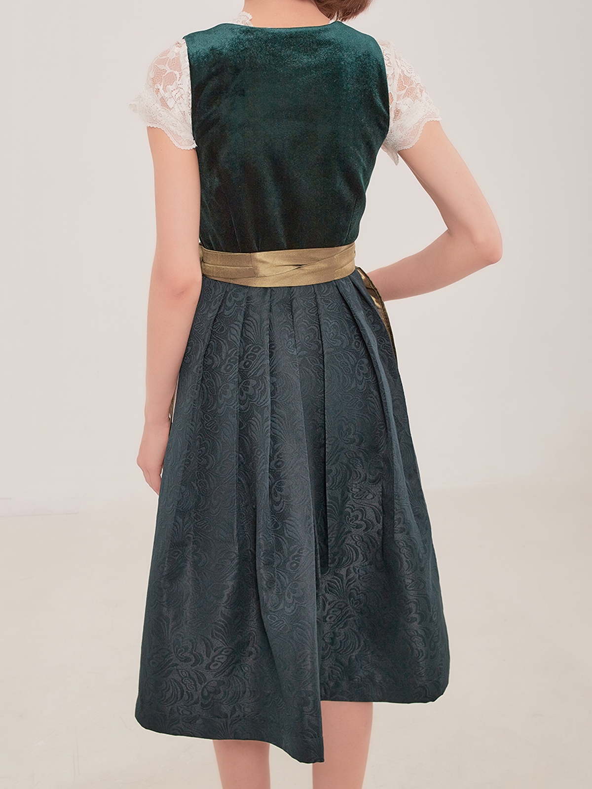 Ehreer Dirndl in Grün