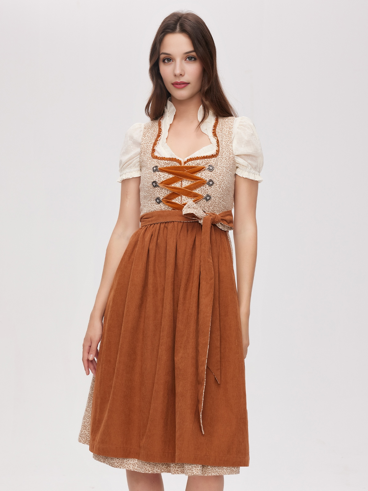 Dirndl mit eleganter Bluse