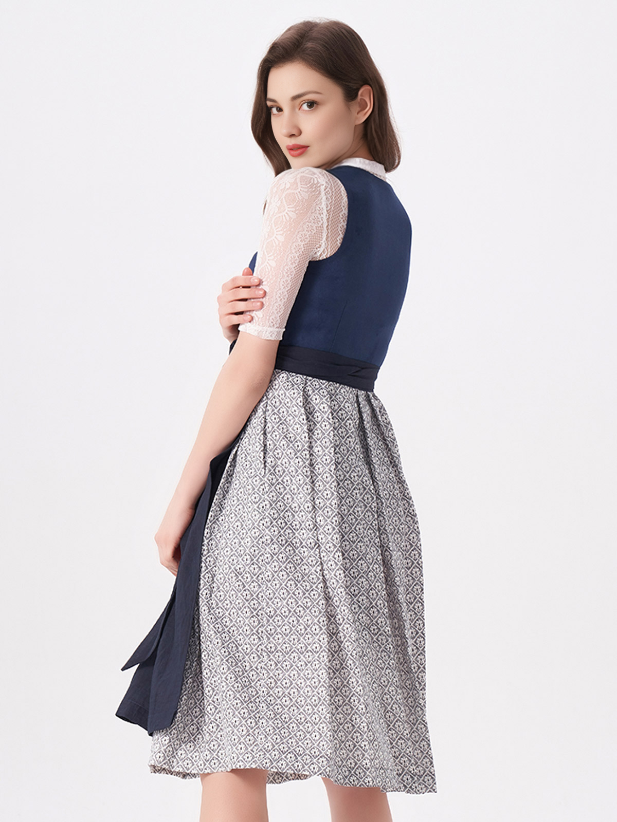 Dirndl aus Samt in Blau mit floralen Details