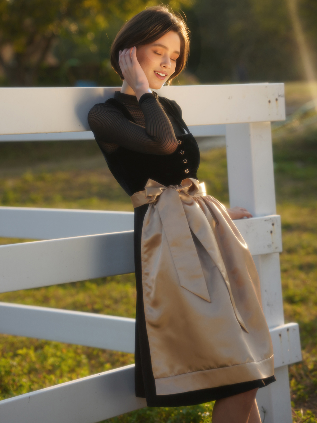 Midi Dirndl Grün – stilvoll und vielseitig