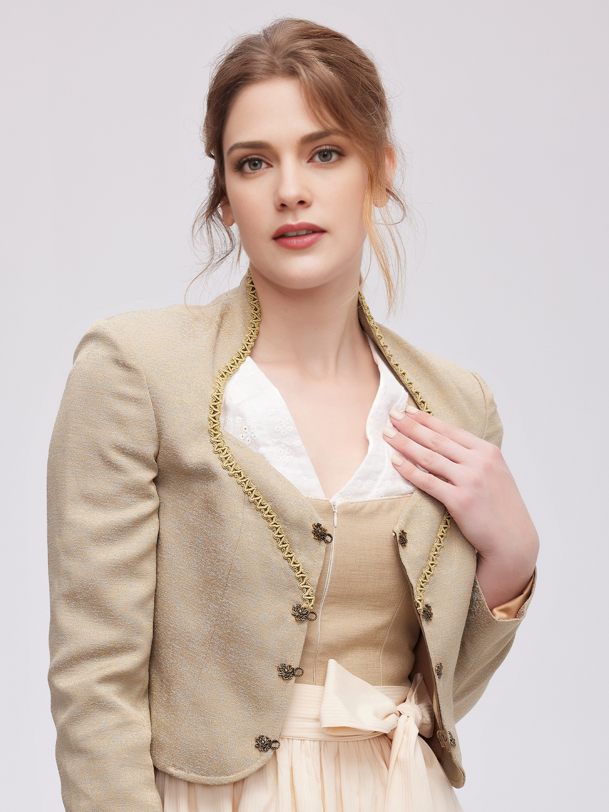 Traditionelles Dirndl mit Hakenverschluss